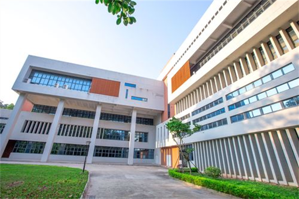 优游国际bu8案例 | 智慧化升级！番职院图书馆开启别样阅读体验